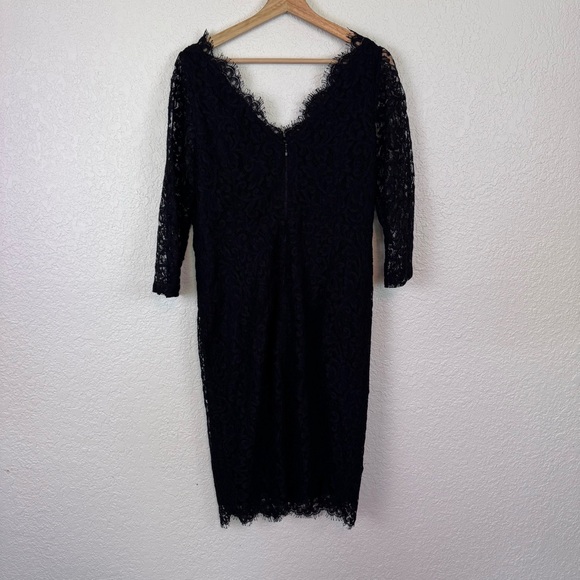 St John Collection Lace Quarter Sleeve Sheath Dress in Black Size 12 - Picture 1 of 4